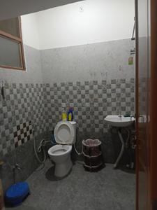 Bathroom Image of 750 Sq.ft 1 BHK Independent House for rent in Sultanpur Road Lucknow for Rs. 9000