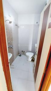 Bathroom Image of 450 Sq.ft 1 BHK Apartment / Flat for rent in Mahalakshmi Nagar Indore for Rs. 9500