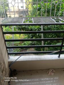 Balcony Image of 700 Sq.ft 2 BHK Apartment / Flat for rent in Beliaghata Kolkata for Rs. 17000