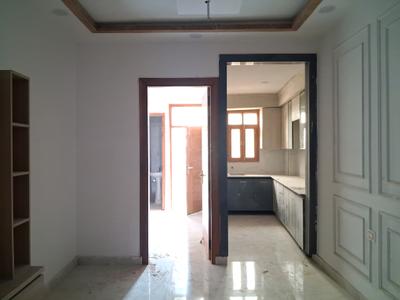 Living Room Image of 1000 Sq.ft 2 BHK Apartment / Flat for sale in Sector 73 Noida for Rs. 3700000