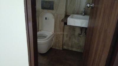 Bathroom Image of 550 Sq.ft 1 BHK Apartment / Flat for sale in Lodha Amara Tower 1 To 5 And 7 To 19, Thane West Thane for Rs. 7500000