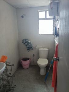 Bathroom Image of 815 Sq.ft 2 BHK Apartment / Flat for sale in Siddha Eden Lakeville, Baranagar Kolkata for Rs. 7500000