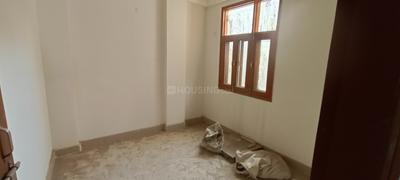 Bedroom Image of 650 Sq.ft 3 BHK Builder Floor for sale in Jamia Nagar New Delhi for Rs. 4200000