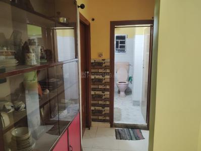 Bathroom Image of 845 Sq.ft 2 BHK Apartment / Flat for sale in Mamomaya Apartment, Paschim Barisha Kolkata for Rs. 4173763