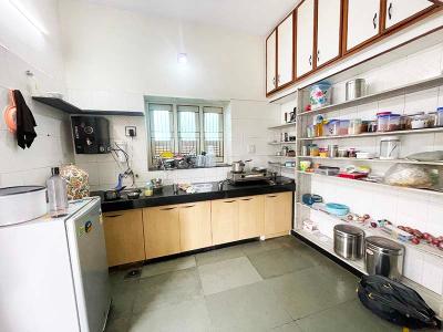 Kitchen Image of 1998 Sq.ft 4 BHK Independent House for sale in Shahibaug Ahmedabad for Rs. 18000000