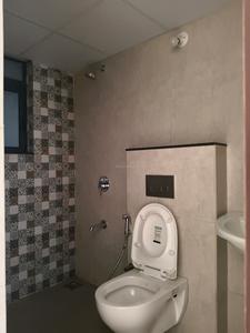 Common Bathroom Image of 1174 Sq.ft 2.5 BHK Apartment / Flat for sale in Shapoorji Pallonji Vanaha, Bavdhan Pune for Rs. 9600000