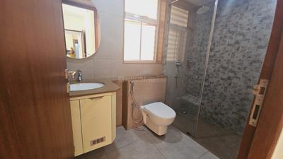 Bathroom Image of 2722 Sq.ft 4 BHK Apartment / Flat for sale in Kaloor Kochi for Rs. 30000000