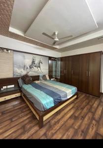 Bedroom Image of 2000 Sq.ft 4 BHK Apartment / Flat for rent in Navrangpura Ahmedabad for Rs. 68000