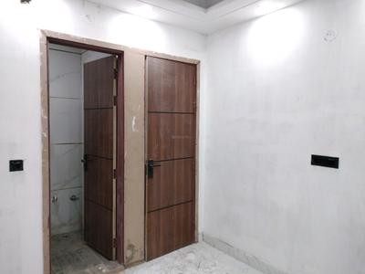 Bedroom Image of 600 Sq.ft 2 BHK Builder Floor for sale in Deenpur New Delhi for Rs. 3700000
