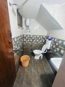 Bathroom Image of 2500 Sq.ft 6 BHK Independent House for sale in Palavakkam, Sholinganallur Chennai for Rs. 26000000