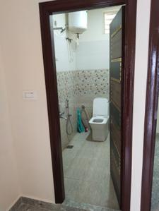 Bathroom Image of 750 Sq.ft 2 BHK Builder Floor for rent in Kammanahalli Bengaluru for Rs. 26000