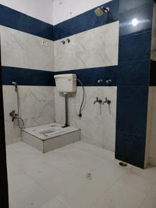 Common Bathroom One Image of 1500 Sq.ft 3 BHK Builder Floor for rent in Neb Sarai New Delhi for Rs. 45000