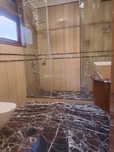 Bathroom Image of 7200 Sq.ft 4 BHK Apartment / Flat for rent in Panchsheel Park New Delhi for Rs. 600000