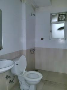 Common Bathroom Image of 630 Sq.ft 1 BHK Apartment / Flat for sale in Hiranandani Crown, Hiranandani Estate Thane for Rs. 9800000