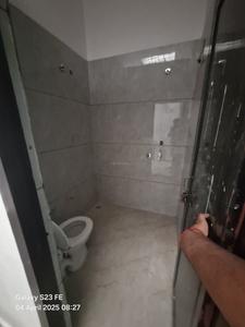 Bathroom Image of 150 Sq.ft 1 RK Apartment / Flat for rent in Chhatarpur Rudrapur for Rs. 3650