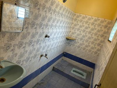 Bathroom Image of 700 Sq.ft 1 RK Independent House for rent in Perumbakkam Chennai for Rs. 10000