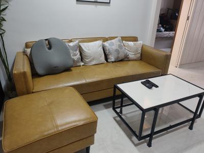Living Room Image of 1150 Sq.ft 3 BHK Apartment / Flat for sale in Prayag Heights, Malad East Mumbai for Rs. 35000000