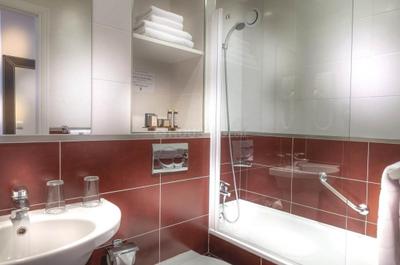 Bathroom Image of 800 Sq.ft 2 BHK Apartment / Flat for sale in Zee Sargam, Vile Parle East Mumbai for Rs. 32000000