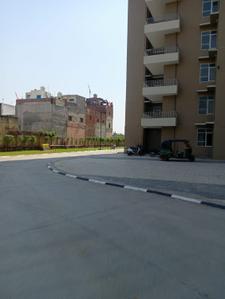 Image of 800 Sq.ft 3 BHK Apartment / Flat for rent in Vashisth Heights, Sector 87, Faridabad for Rs. 15000