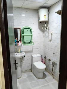 Bathroom Image of 1000 Sq.ft 2 BHK Apartment / Flat for sale in Rajendra Nagar Ghaziabad for Rs. 5300000