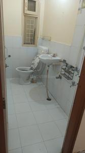 Bathroom Image of 1500 Sq.ft 2 BHK Builder Floor for rent in Mahanagar Colony Bareilly for Rs. 12500