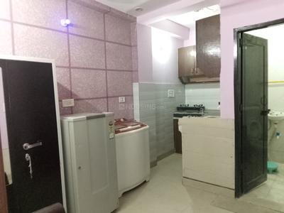Kitchen Image of 550 Sq.ft 1 BHK Builder Floor for rent in Dwarka Mor New Delhi for Rs. 12000