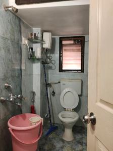 Common Bathroom Image of 1075 Sq.ft 3 BHK Apartment / Flat for sale in Right Trishul Heights, Kandivali West Mumbai for Rs. 21000000
