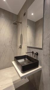 Bathroom Image of 1465 Sq.ft 3 BHK Apartment / Flat for sale in Unique Sky Links Phase I, Pashan Pune for Rs. 16000000