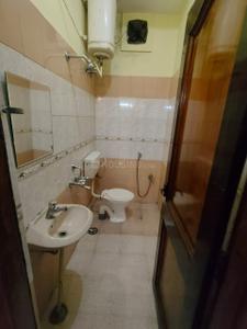 Bathroom Image of 1200 Sq.ft 2 BHK Independent House for rent in HBR Layout Bengaluru for Rs. 25000