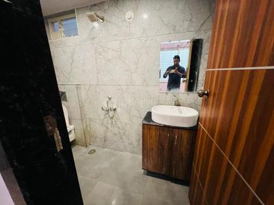 Bathroom Image of 550 Sq.ft 1 BHK Builder Floor for rent in Nipania Indore for Rs. 12500