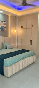 Living Room Image of 1600 Sq.ft 3 BHK Apartment / Flat for sale in Sector 29 Noida for Rs. 7975000