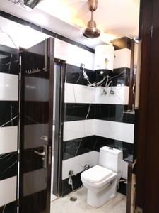 Common Bathroom One Image of 1800 Sq.ft 4 BHK Apartment / Flat for sale in CGHS Guru Apartments, Sector 6 Dwarka New Delhi for Rs. 36300000