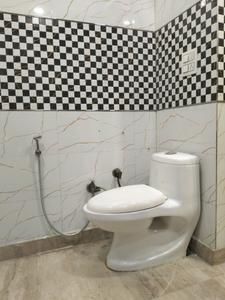 Bathroom Image of 1820 Sq.ft 3 BHK Builder Floor for rent in Shahdara New Delhi for Rs. 40000