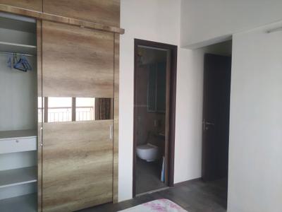 Bedroom Image of 950 Sq.ft 3 BHK Apartment / Flat for sale in Hiranandani Highland A B C D And E Wing, Powai Mumbai for Rs. 41500000