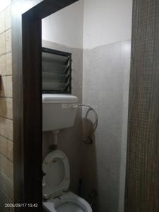 Bathroom Image of 1000 Sq.ft 1.5 BHK Apartment / Flat for rent in Gaikwad Mala Nashik for Rs. 15000