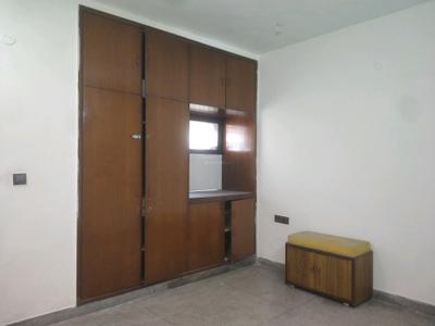 Bedroom Image of 2200 Sq.ft 4.5 BHK Builder Floor for sale in Swaraj Homes Sarita Vihar Block E RWA, Sarita Vihar New Delhi for Rs. 25000000