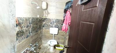 Bathroom Image of 1350 Sq.ft 2 BHK Apartment / Flat for sale in Infinity Emaad, Sarkhej Ahmedabad for Rs. 6500000