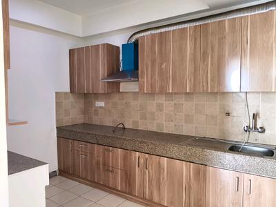 Kitchen Image of 2250 Sq.ft 4 BHK Apartment / Flat for sale in Tulip Ivory, Sector 70 Gurgaon for Rs. 29000000