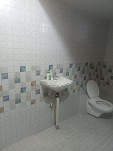 Bathroom Image of 800 Sq.ft 3 BHK Duplex for rent in Budhi Balaghat for Rs. 8000