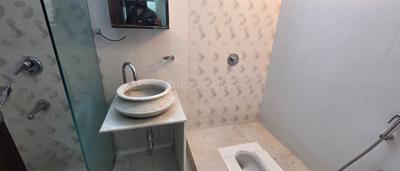 Bathroom Image of 2000 Sq.ft 3.5 BHK Apartment / Flat for rent in Goel Ganga Melrose, Ghorpadi Pune for Rs. 75000