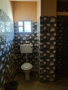 Bathroom Image of 1150 Sq.ft 3 BHK Apartment / Flat for sale in Pragati Tower, Liluah Howrah for Rs. 2800000