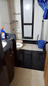 Bathroom Image of 1400 Sq.ft 3 BHK Apartment / Flat for sale in Raheja Whispering Heights, Malad West Mumbai for Rs. 36000000