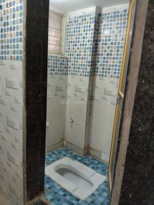 Bathroom Image of 400 Sq.ft 1 RK Independent House for rent in Kondhwa Budruk Pune for Rs. 6000