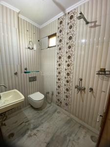 Bathroom Image of 1800 Sq.ft 3 BHK Builder Floor for rent in Kirti Nagar New Delhi for Rs. 55000