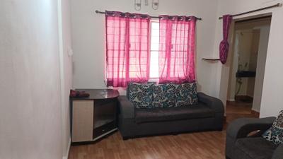 Living Room Image of 625 Sq.ft 1 BHK Apartment / Flat for rent in Kothrud Pune for Rs. 25000