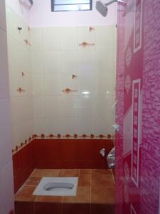 Common Bathroom Image of 1080 Sq.ft 4 BHK Independent House for sale in Ayappakkam Chennai for Rs. 6500000