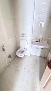 Bathroom Image of 1600 Sq.ft 3 BHK Apartment / Flat for sale in Magarpatta Roystonea, Magarpatta City Pune for Rs. 29000000