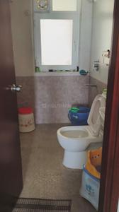 Bathroom Image of 1200 Sq.ft 2 BHK Apartment / Flat for rent in Vaishnavi Gardenia, T Dasarahalli Bengaluru for Rs. 48000