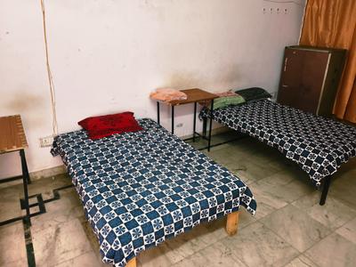 Bedroom Image of Anamika hostel for boys PG  in Gomti Nagar, Lucknow