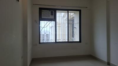 Bedroom Image of 1070 Sq.ft 2.5 BHK Apartment / Flat for sale in Supreme Lake Primrose, Powai Mumbai for Rs. 37000000